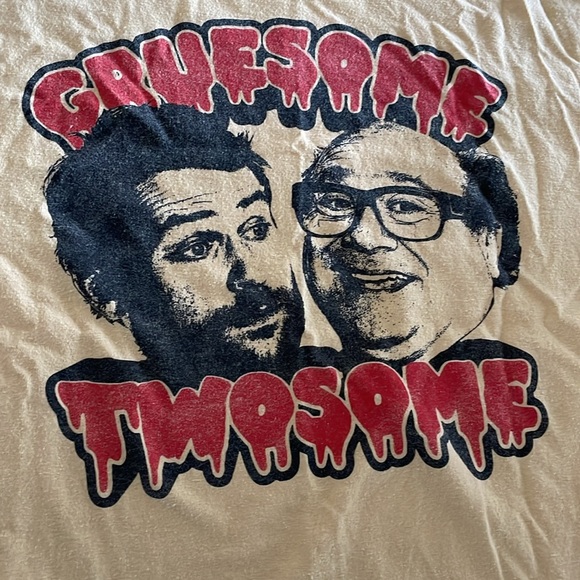 Always Sunny In Philadelphia Size 2XL T Shirt Grusome Twosome Funny Fan FX Pub - Picture 4 of 10